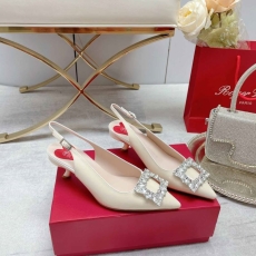 Roger Vivier flat shoes